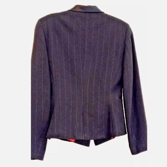 Tahari Tuxedo Style Blazer Sz 2 Black Pinstripe 4 Button Red Satin Lined - Picture 11 of 13